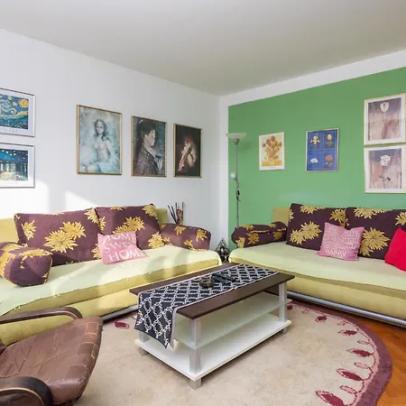 Apartment Edita - In Town Centre *