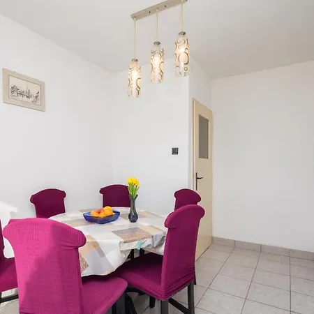 Edita - In Town Centre * Makarska