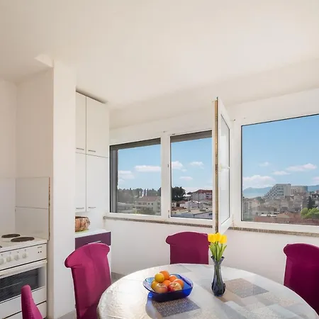 Apartment Edita - In Town Centre *